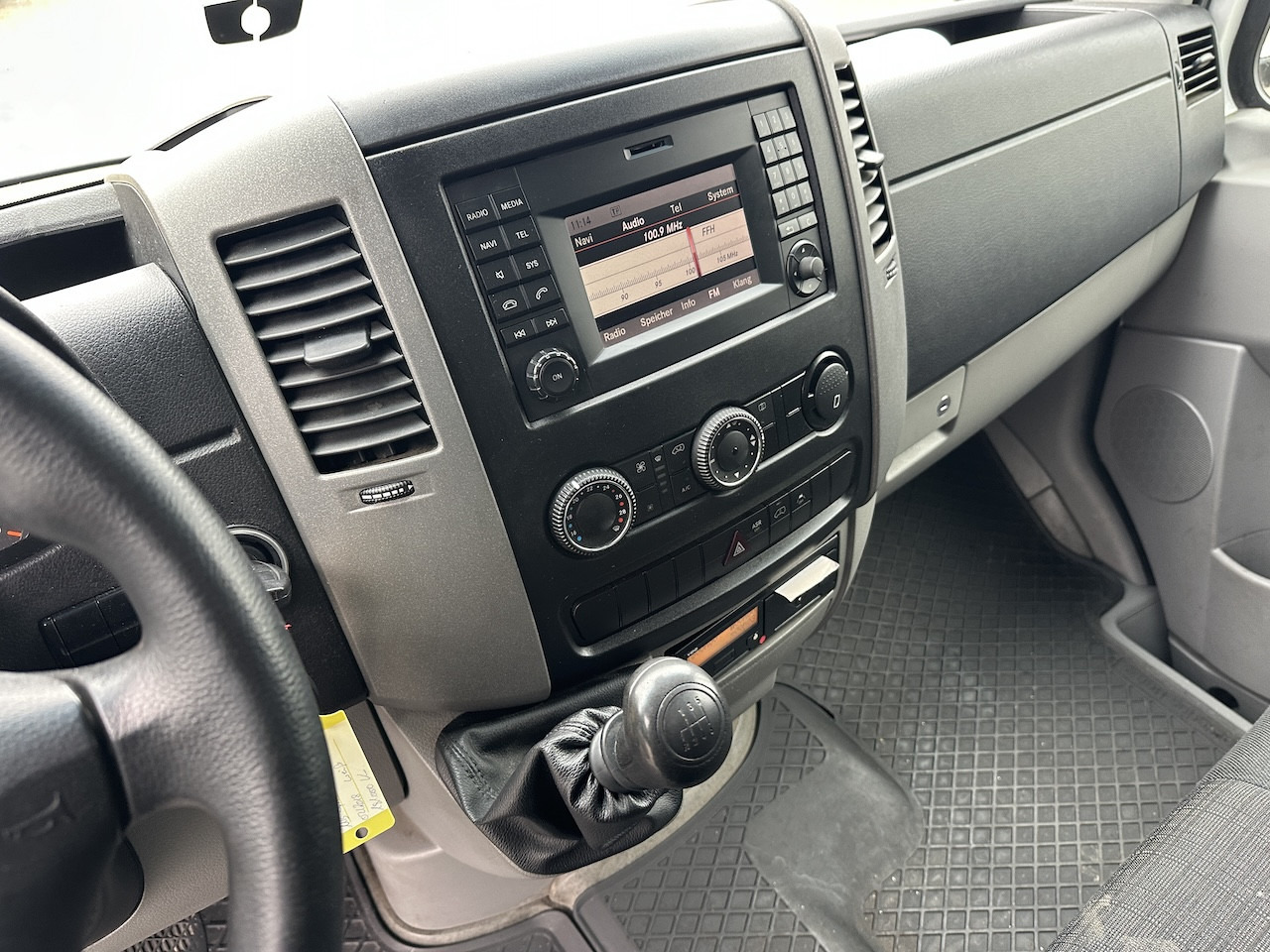 Mercedes-Benz Sprinter 519 CDI AHK Navi Klima - כלי רכב מסחרי עם וילונות צד: תמונה 3 Mercedes-Benz Sprinter 519 CDI AHK Navi Klima - כלי רכב מסחרי עם וילונות צד: תמונה 3