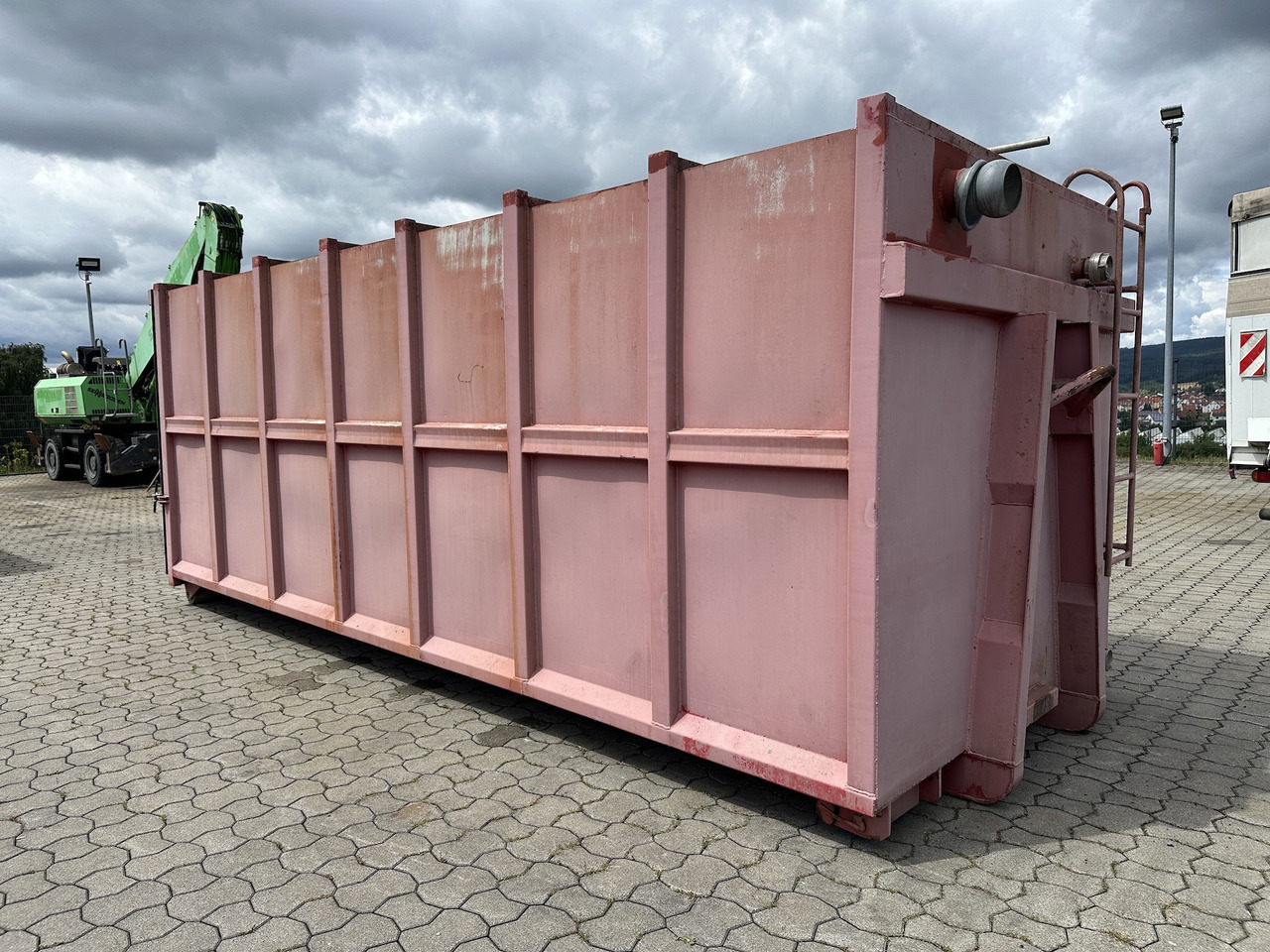 Mercedes-Benz Wassercontainer Mulde 30 cbm Silo für Abrollkipper - משאית: תמונה 1 Mercedes-Benz Wassercontainer Mulde 30 cbm Silo für Abrollkipper - משאית: תמונה 1