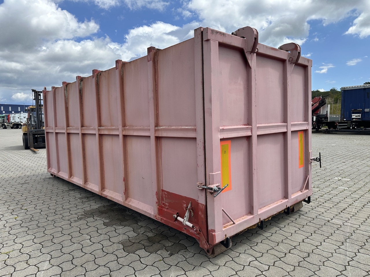 Mercedes-Benz Wassercontainer Mulde 30 cbm Silo für Abrollkipper - משאית: תמונה 5 Mercedes-Benz Wassercontainer Mulde 30 cbm Silo für Abrollkipper - משאית: תמונה 5