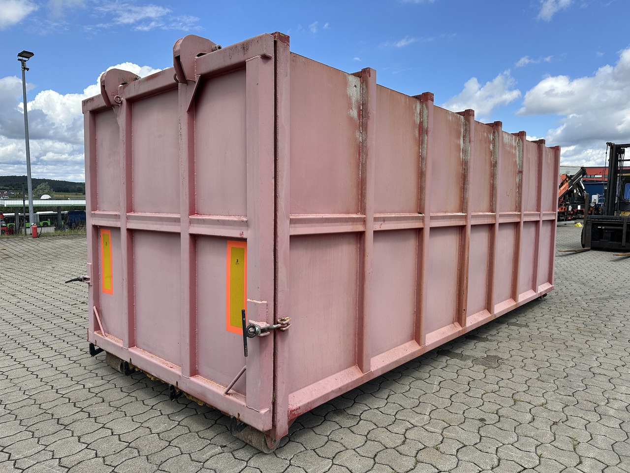 Mercedes-Benz Wassercontainer Mulde 30 cbm Silo für Abrollkipper - משאית: תמונה 3 Mercedes-Benz Wassercontainer Mulde 30 cbm Silo für Abrollkipper - משאית: תמונה 3