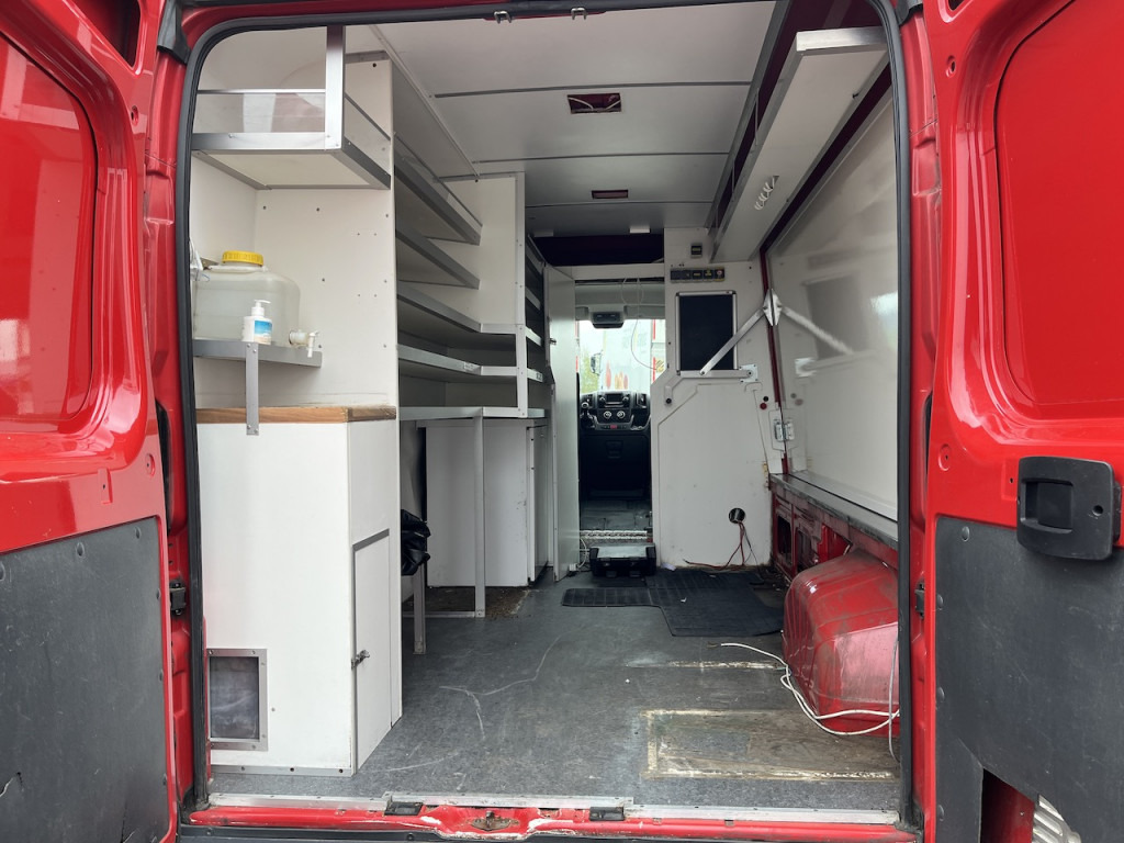 Peugeot Boxer Verkaufsfahrzeug Foodtruck - משאית ממכר: תמונה 2 Peugeot Boxer Verkaufsfahrzeug Foodtruck - משאית ממכר: תמונה 2