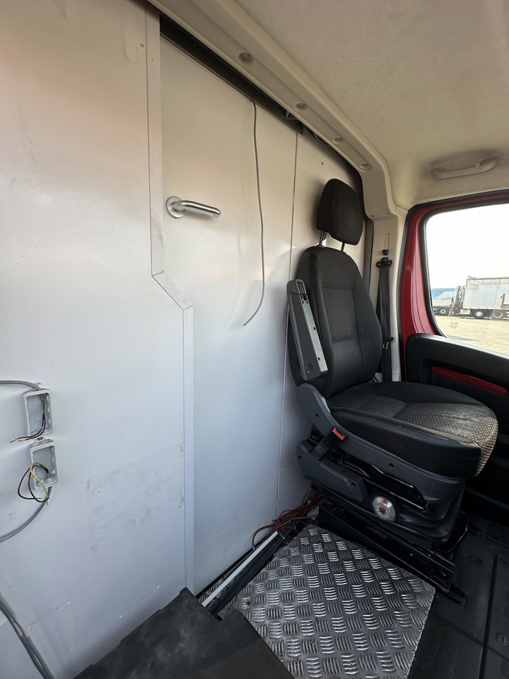 Peugeot Boxer Verkaufsfahrzeug Foodtruck - משאית ממכר: תמונה 2 Peugeot Boxer Verkaufsfahrzeug Foodtruck - משאית ממכר: תמונה 2