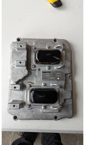 Komatsu CONTROLLER ASS' 600-492-2204 - מערכת חשמל עבור מכונת בנייה: תמונה 1 Komatsu CONTROLLER ASS' 600-492-2204 - מערכת חשמל עבור מכונת בנייה: תמונה 1