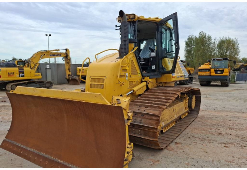 Komatsu D61PXI-24E0 - דחפור: תמונה 2 Komatsu D61PXI-24E0 - דחפור: תמונה 2