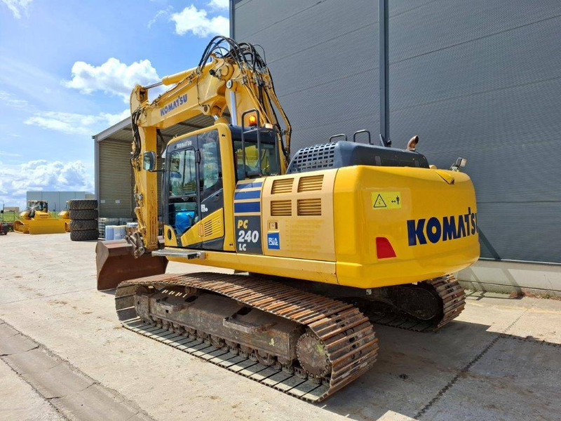 Komatsu PC240LC-10 - מחפר סורק: תמונה 2 Komatsu PC240LC-10 - מחפר סורק: תמונה 2