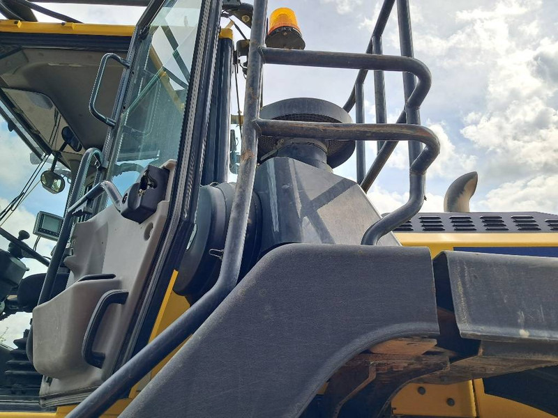 Komatsu WA480-8 - מעמיס גלגלים: תמונה 2 Komatsu WA480-8 - מעמיס גלגלים: תמונה 2