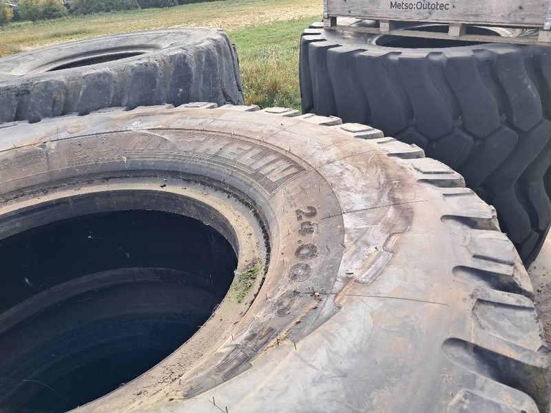 Michelin Xtra Load Grip 24.00R35 - גלגלים וצמיגים עבור מכונת בנייה: תמונה 3 Michelin Xtra Load Grip 24.00R35 - גלגלים וצמיגים עבור מכונת בנייה: תמונה 3