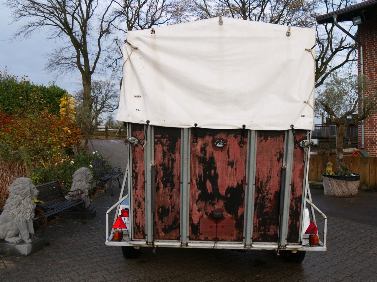 2 Pferde - קרון נגרר להובלת בעלי חיים: תמונה 3 2 Pferde - קרון נגרר להובלת בעלי חיים: תמונה 3