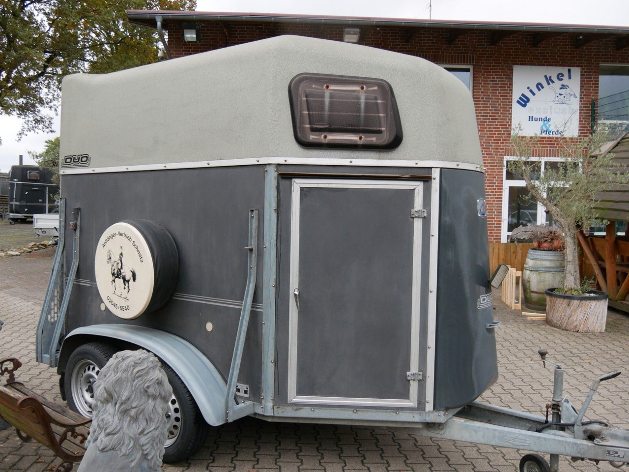 Böckmann Duo mit Sattelkammer - קרון נגרר להובלת בעלי חיים: תמונה 2 Böckmann Duo mit Sattelkammer - קרון נגרר להובלת בעלי חיים: תמונה 2