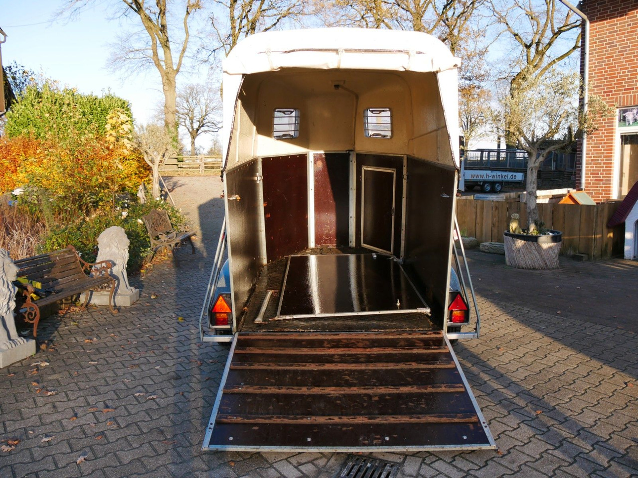 Holz Poly 2 Pferde - קרון נגרר להובלת בעלי חיים: תמונה 3 Holz Poly 2 Pferde - קרון נגרר להובלת בעלי חיים: תמונה 3