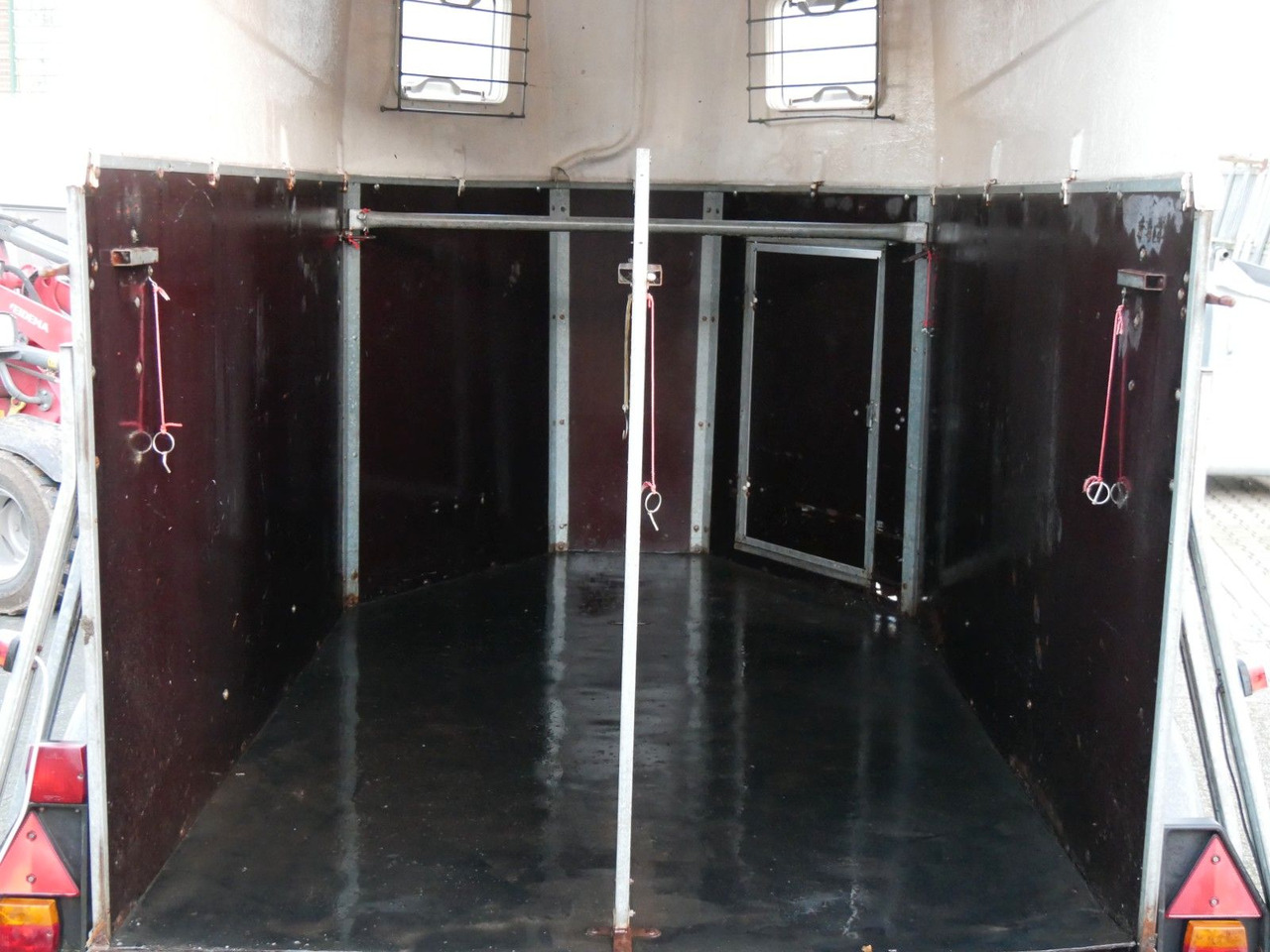 Holz Poly 2 Pferde - קרון נגרר להובלת בעלי חיים: תמונה 3 Holz Poly 2 Pferde - קרון נגרר להובלת בעלי חיים: תמונה 3