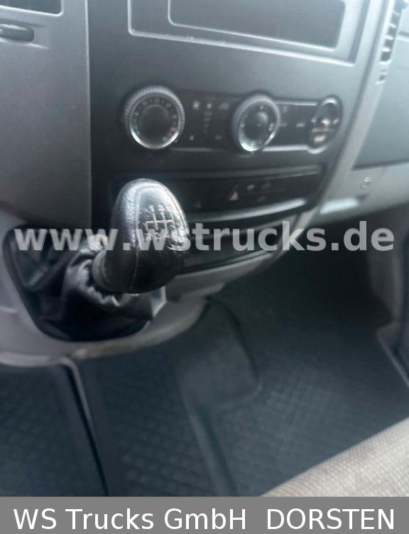 Mercedes-Benz Sprinter II Kasten 216 CDI Hoch/Lang - מכונית: תמונה 4 Mercedes-Benz Sprinter II Kasten 216 CDI Hoch/Lang - מכונית: תמונה 4