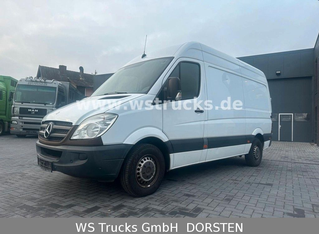 Mercedes-Benz Sprinter II Kasten 216 CDI Hoch/Lang - מכונית: תמונה 3 Mercedes-Benz Sprinter II Kasten 216 CDI Hoch/Lang - מכונית: תמונה 3