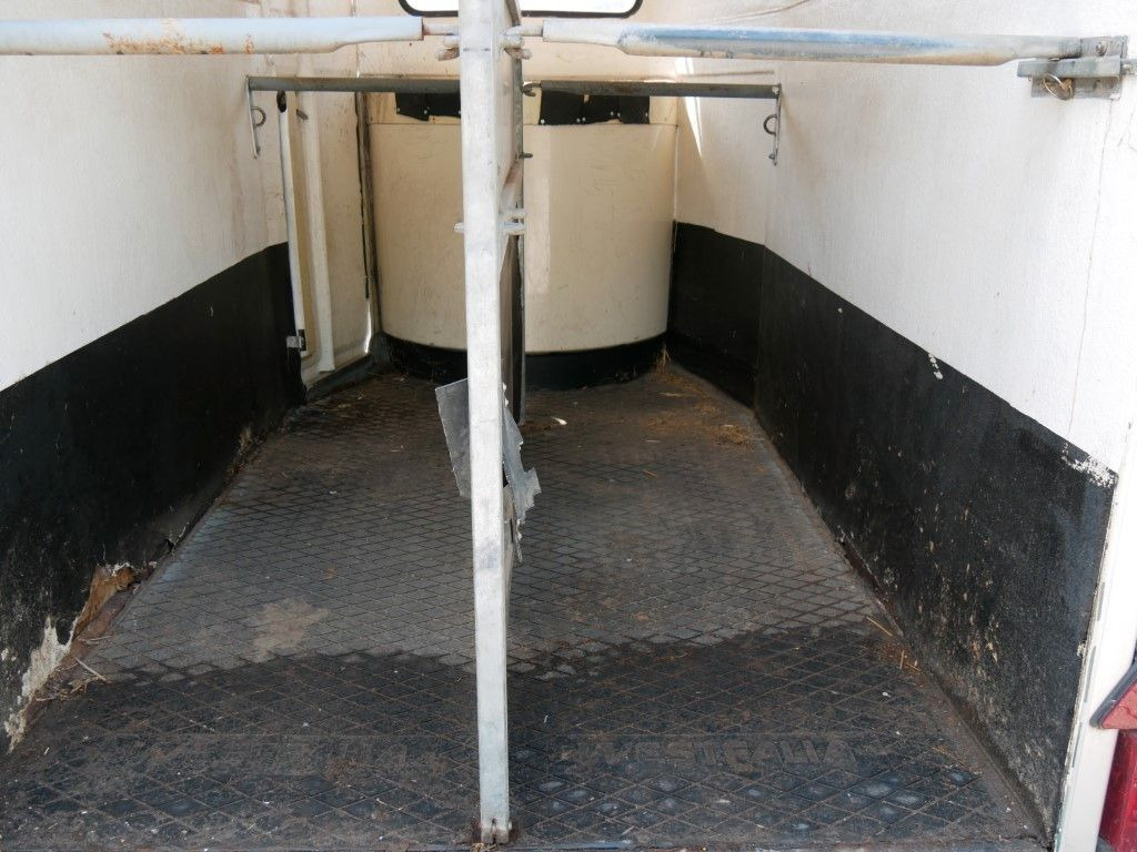 Westfalia Vollpoly 2 Pferde mit Sattelkammer - קרון נגרר לסוסים: תמונה 4 Westfalia Vollpoly 2 Pferde mit Sattelkammer - קרון נגרר לסוסים: תמונה 4