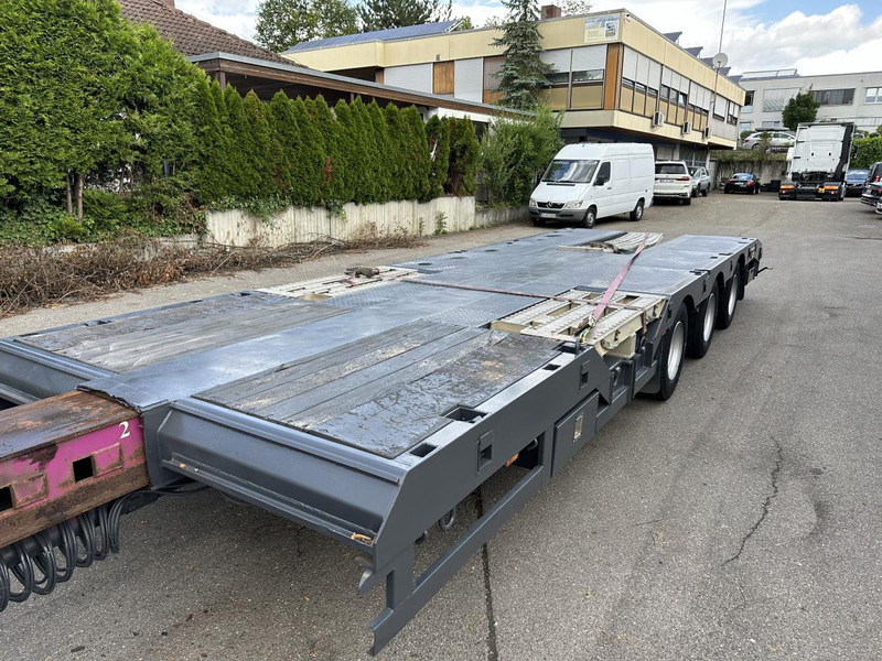 Broshuis Tele Semi Tieflader Luft 4.5 m auszieh u. 3 m verb Tele Semi Tieflader Luft 4.5 m auszieh u. 3 m verbreiterb. - סמיטריילר עם מטען נמוך: תמונה 5 Broshuis Tele Semi Tieflader Luft 4.5 m auszieh u. 3 m verb Tele Semi Tieflader Luft 4.5 m auszieh u. 3 m verbreiterb. - סמיטריילר עם מטען נמוך: תמונה 5
