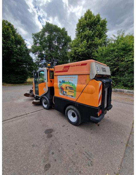 Bucher Kehrmaschine BUCHER-GUYER Kehrmaschine EG 4.500 kg Diesel Topzustand - מטאטא תעשייתי: תמונה 5 Bucher Kehrmaschine BUCHER-GUYER Kehrmaschine EG 4.500 kg Diesel Topzustand - מטאטא תעשייתי: תמונה 5