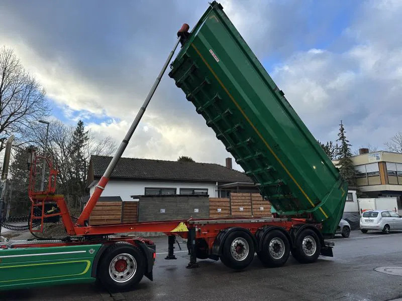 Kempf SKM 35/3 Hardox 31 m³ Lift ALCOA SKM 35/3 Hardox 31 m³ Lift ALCOA - סמיטריילר עם מזהיר: תמונה 3 Kempf SKM 35/3 Hardox 31 m³ Lift ALCOA SKM 35/3 Hardox 31 m³ Lift ALCOA - סמיטריילר עם מזהיר: תמונה 3