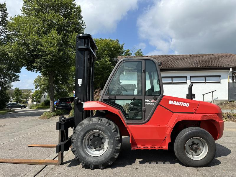 Manitou MC 50 Turbo 5 to Geländestapler Seitenschieb Kabine - מלגזה: תמונה 1 Manitou MC 50 Turbo 5 to Geländestapler Seitenschieb Kabine - מלגזה: תמונה 1