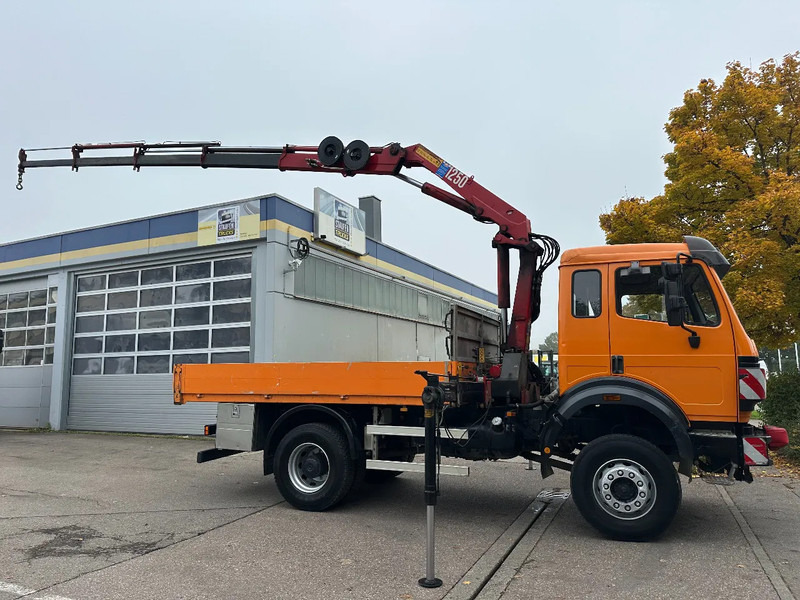 Mercedes-Benz SK 1824 AK*4x4*HMF 1253 K4 B3*Seilwinde - משאית מנוף: תמונה 1 Mercedes-Benz SK 1824 AK*4x4*HMF 1253 K4 B3*Seilwinde - משאית מנוף: תמונה 1