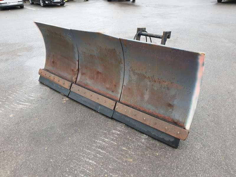 Avec Lame d'Usure Caoutchouc - מחרשת שלג: תמונה 4 Avec Lame d'Usure Caoutchouc - מחרשת שלג: תמונה 4