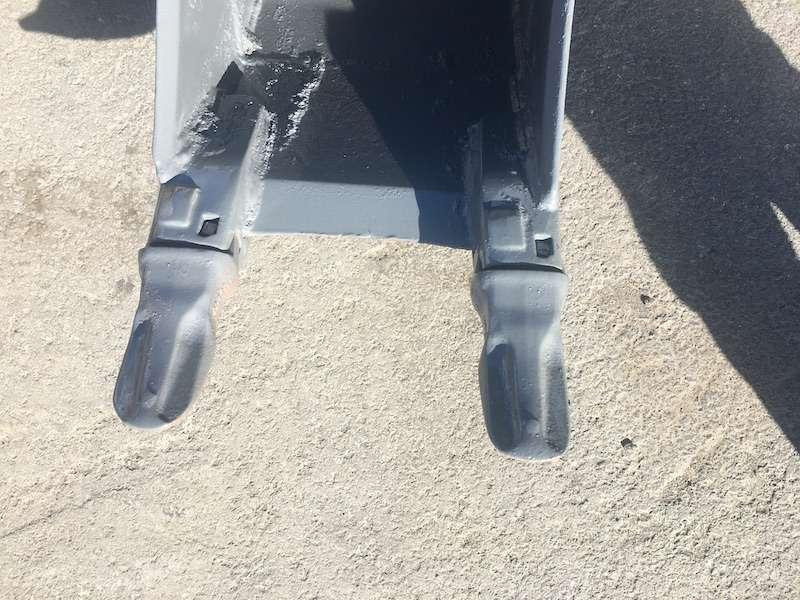 MECALAC 350mm - séries 8 / 10 / 11 / 12 - דלי מחפר: תמונה 3 MECALAC 350mm - séries 8 / 10 / 11 / 12 - דלי מחפר: תמונה 3