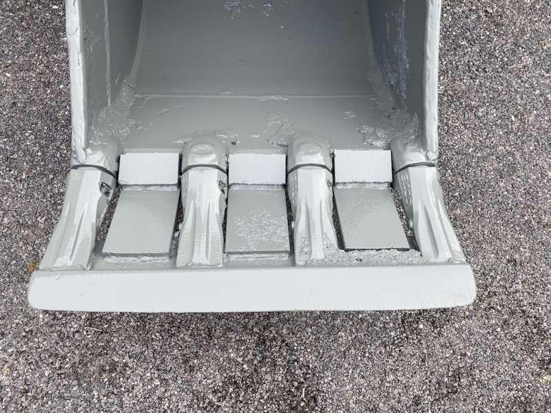 MECALAC Séries 8 / 10 / 11 / 12 - 620mm - דלי מחפר: תמונה 2 MECALAC Séries 8 / 10 / 11 / 12 - 620mm - דלי מחפר: תמונה 2