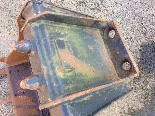 VOLVO 380mm - VOVLO 2,5 Tonnes - דלי מחפר: תמונה 4 VOLVO 380mm - VOVLO 2,5 Tonnes - דלי מחפר: תמונה 4