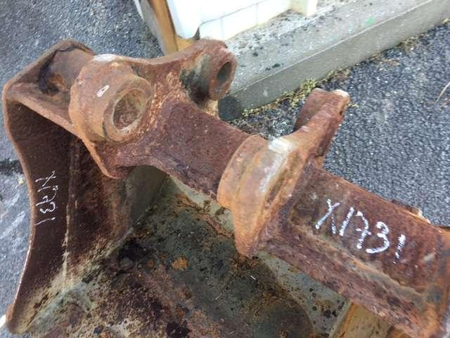 VOLVO EC 35 - Axes 40mm - 560mm - דלי מחפר: תמונה 2 VOLVO EC 35 - Axes 40mm - 560mm - דלי מחפר: תמונה 2