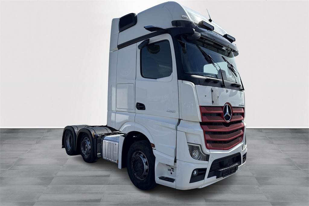 Mercedes-Benz ACTROS 2551LS 6x2/4 Väliteli - יחידת טרקטור: תמונה 4 Mercedes-Benz ACTROS 2551LS 6x2/4 Väliteli - יחידת טרקטור: תמונה 4
