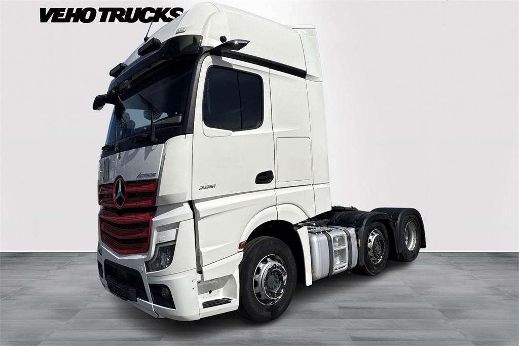 Mercedes-Benz ACTROS 2551LS 6x2/4 Väliteli - יחידת טרקטור: תמונה 2 Mercedes-Benz ACTROS 2551LS 6x2/4 Väliteli - יחידת טרקטור: תמונה 2