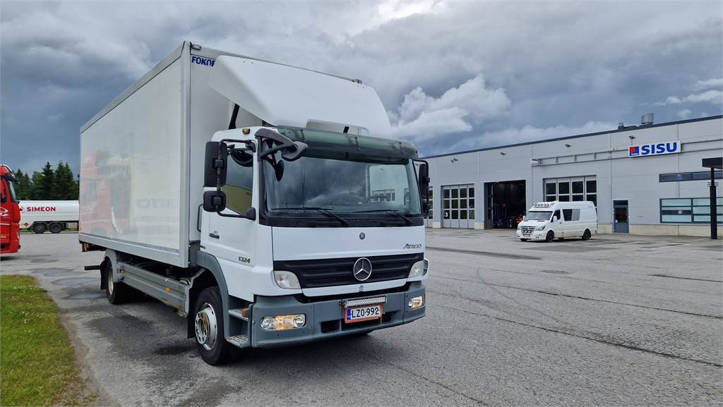 Mercedes-Benz ATEGO 1324L/48 - משאית תיבה: תמונה 2 Mercedes-Benz ATEGO 1324L/48 - משאית תיבה: תמונה 2