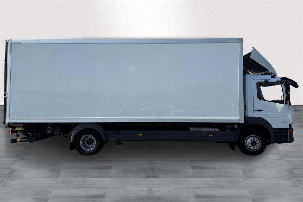 Mercedes-Benz ATEGO 1524L KSA-kori + PL - משאית תיבה: תמונה 4 Mercedes-Benz ATEGO 1524L KSA-kori + PL - משאית תיבה: תמונה 4