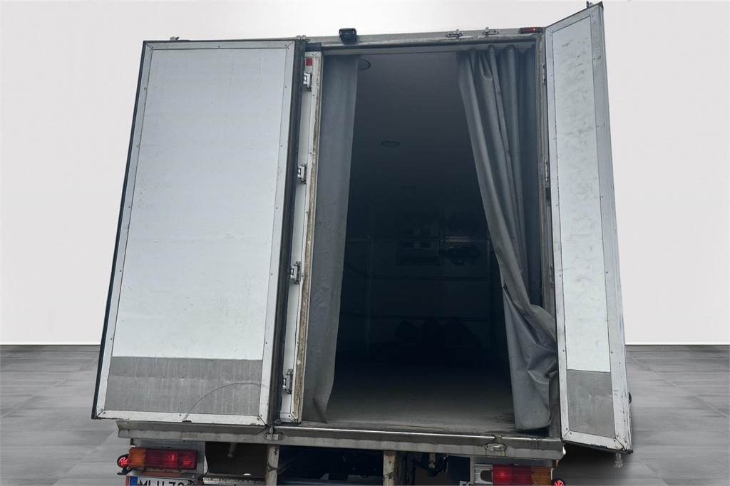 Mercedes-Benz AXOR 1829Lnr-4x2/57 - משאית איזותרמית: תמונה 5 Mercedes-Benz AXOR 1829Lnr-4x2/57 - משאית איזותרמית: תמונה 5