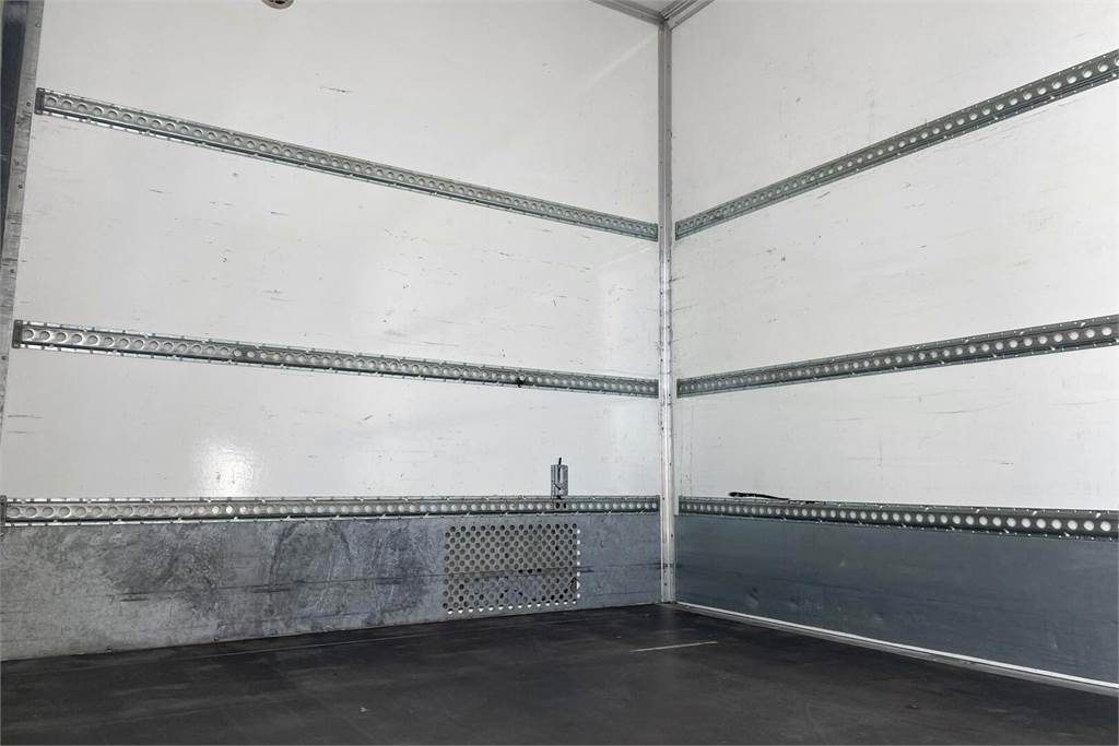 Mercedes-Benz Actros 1827L 4x2 FOKOR KSA JA PL - משאית תיבה: תמונה 4 Mercedes-Benz Actros 1827L 4x2 FOKOR KSA JA PL - משאית תיבה: תמונה 4