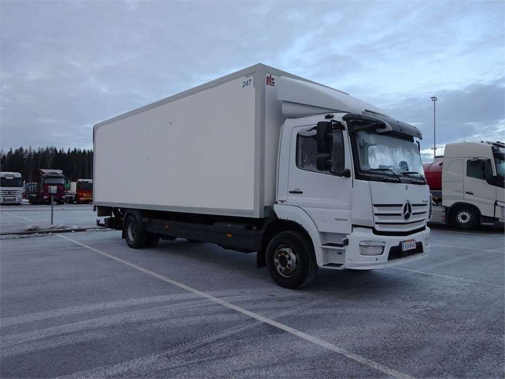Mercedes-Benz Atego 1524L KSA-kori + PL - משאית תיבה: תמונה 3 Mercedes-Benz Atego 1524L KSA-kori + PL - משאית תיבה: תמונה 3