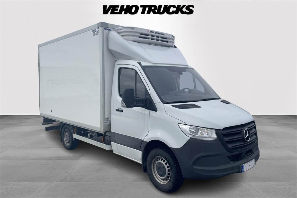 כלי רכב מסחרי עם לוח Mercedes-Benz SPRINTER: תמונה 9