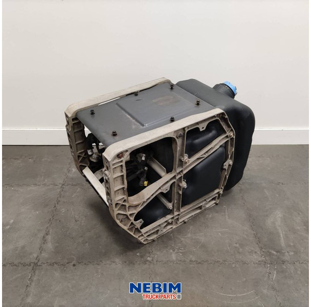 Volvo Volvo - 23251720 - Adblue tank 100ltr - חלקי חילוף עבור משאית: תמונה 2 Volvo Volvo - 23251720 - Adblue tank 100ltr - חלקי חילוף עבור משאית: תמונה 2