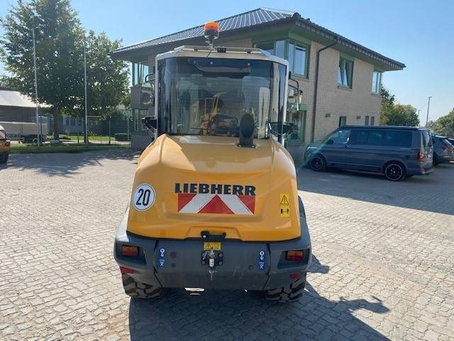 Liebherr L 504 Compact MIETE / RENTAL (12001791) - מעמיס גלגלים: תמונה 4 Liebherr L 504 Compact MIETE / RENTAL (12001791) - מעמיס גלגלים: תמונה 4