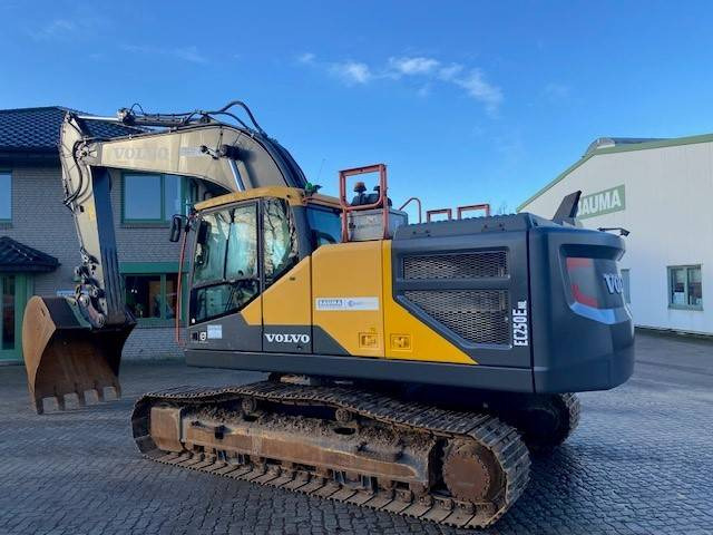 Volvo EC 250 E NL MIETE / RENTAL (12001056) - מחפר סורק: תמונה 2 Volvo EC 250 E NL MIETE / RENTAL (12001056) - מחפר סורק: תמונה 2