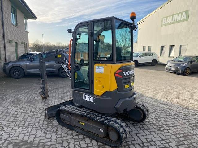 Volvo ECR 25 D MIETE / RENTAL (12001505) - מיני מחפר: תמונה 2 Volvo ECR 25 D MIETE / RENTAL (12001505) - מיני מחפר: תמונה 2