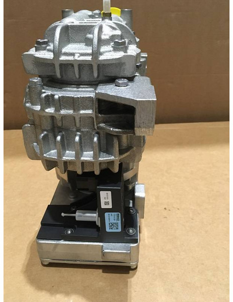 Volvo VOE 22425313 Luftpumpe COMBUSTION AIR BLOWER - מנוע עבור מכונת בנייה: תמונה 4 Volvo VOE 22425313 Luftpumpe COMBUSTION AIR BLOWER - מנוע עבור מכונת בנייה: תמונה 4