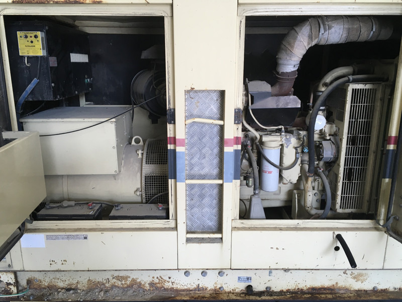 Cummins 6C8.3 GENERATOR 180KVA USED - ערכת גנרטורים: תמונה 5 Cummins 6C8.3 GENERATOR 180KVA USED - ערכת גנרטורים: תמונה 5
