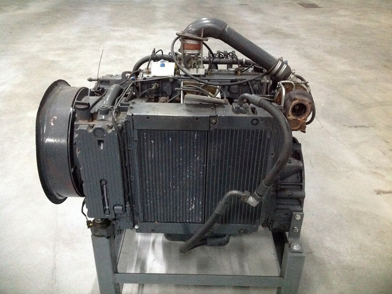 Deutz BF4M1013 GAS USED - מכונת בנייה: תמונה 2 Deutz BF4M1013 GAS USED - מכונת בנייה: תמונה 2