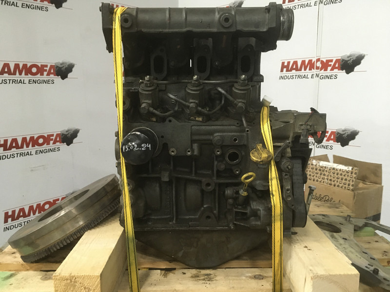 Deutz D2011L03 FOR PARTS - מכונת בנייה: תמונה 2 Deutz D2011L03 FOR PARTS - מכונת בנייה: תמונה 2