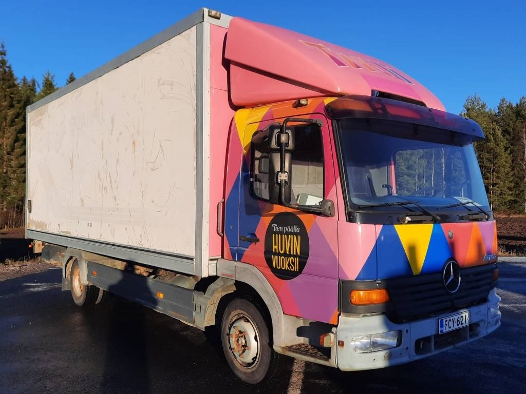 Mercedes-Benz 815 - משאית תיבה: תמונה 2 Mercedes-Benz 815 - משאית תיבה: תמונה 2