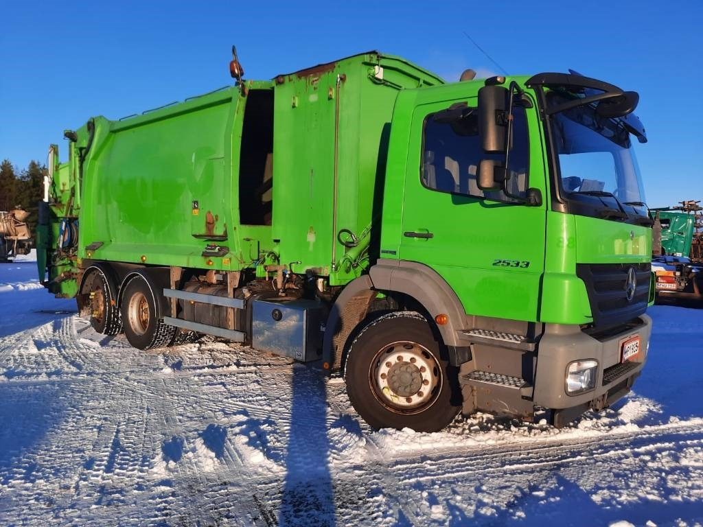 Mercedes-Benz Axor 2533 - משאית אשפה: תמונה 2 Mercedes-Benz Axor 2533 - משאית אשפה: תמונה 2