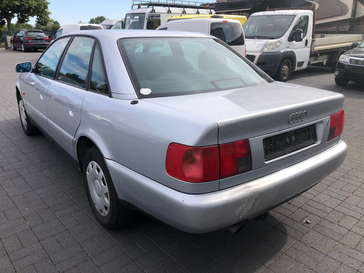 Audi A6 C4 1.8 Auto - סדאן: תמונה 4 Audi A6 C4 1.8 Auto - סדאן: תמונה 4