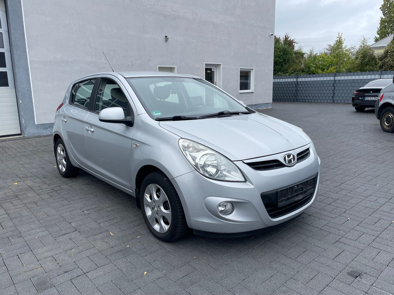 Hyundai i20 1.4 Diesel Klima - סדאן: תמונה 1 Hyundai i20 1.4 Diesel Klima - סדאן: תמונה 1