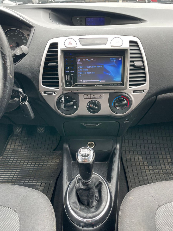 סדאן Hyundai i20 1.4 Diesel Klima: תמונה 21