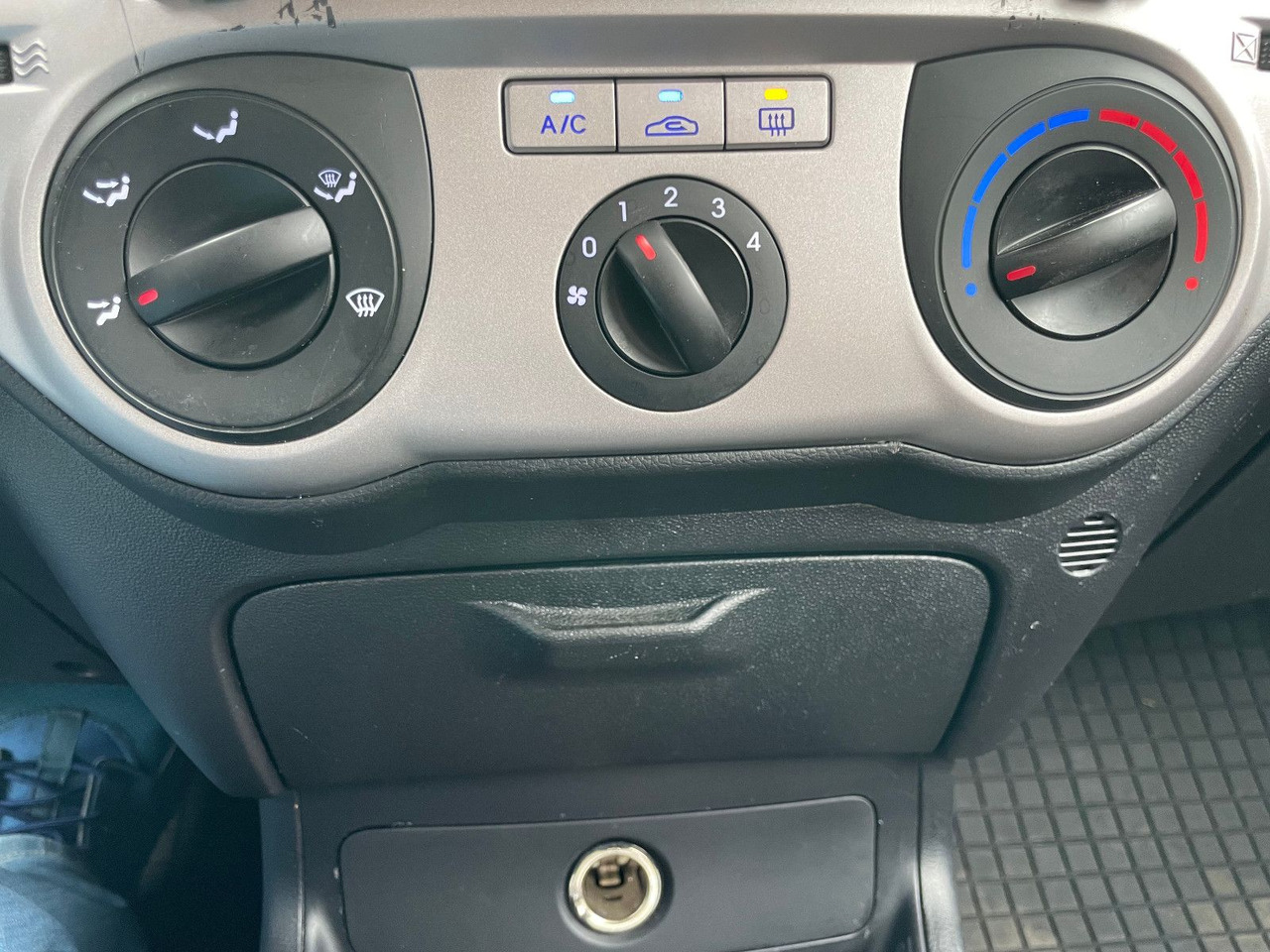 סדאן Hyundai i20 1.4 Diesel Klima: תמונה 24